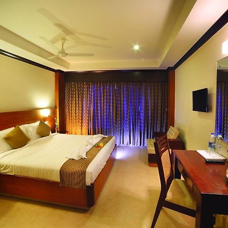 Hotel Zodiac Regency Kollam Buitenkant foto