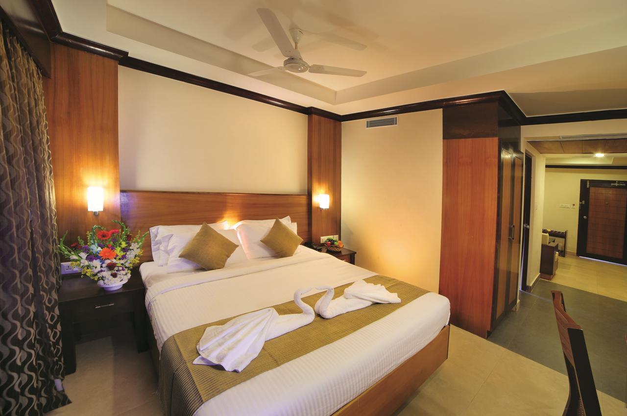 Hotel Zodiac Regency Kollam Buitenkant foto