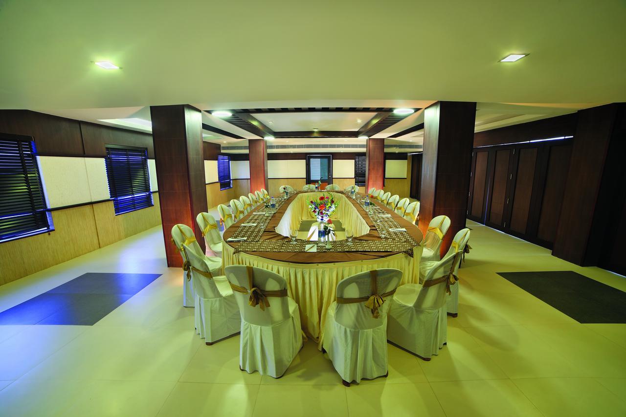 Hotel Zodiac Regency Kollam Buitenkant foto